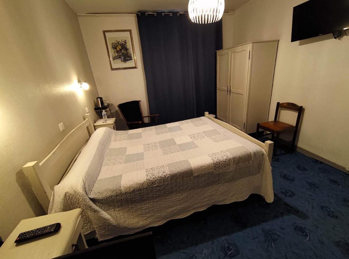 Hotel Du Lion Vert Ликсей-ле-Бен Экстерьер фото